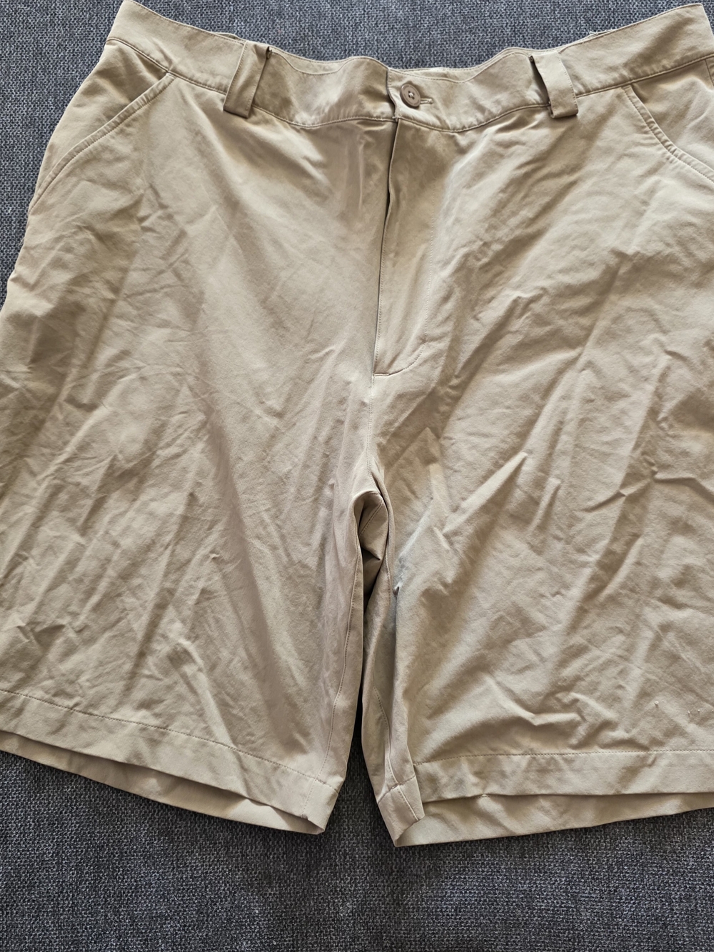 Under Armour Tan Performance Shorts 38R